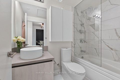 Photo 15 at 510 - 151 Avenue Road, Annex, Toronto