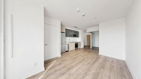 Photo 2 at 519 - 3100 Keele Street, CFB, Toronto