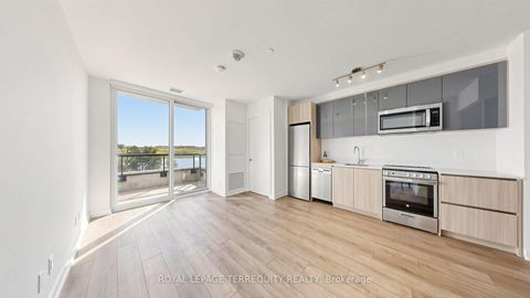 Photo 8 at 519 - 3100 Keele Street, CFB, Toronto