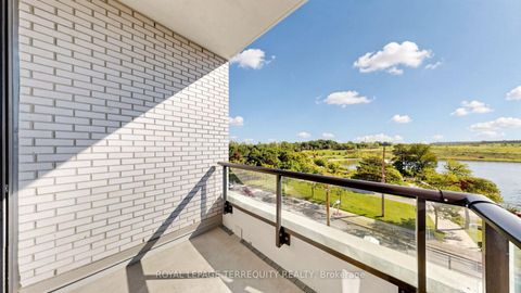 Photo 9 at 519 - 3100 Keele Street, CFB, Toronto