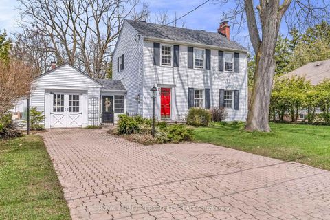 Photo 2 at 155 Centre Street W, Mill Pond, Richmond Hill