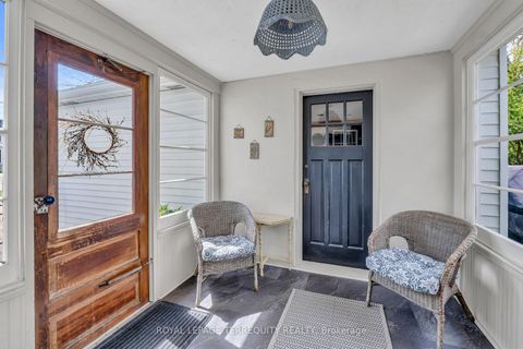 Photo 4 at 155 Centre Street W, Mill Pond, Richmond Hill