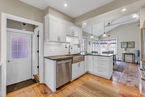 Photo 12 at 155 Centre Street W, Mill Pond, Richmond Hill