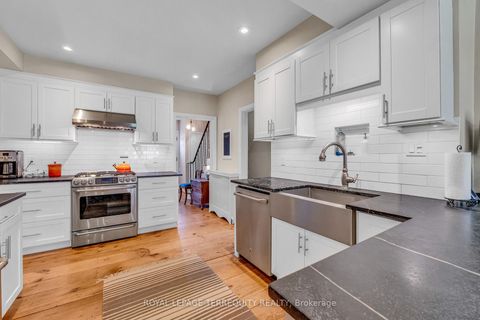 Photo 13 at 155 Centre Street W, Mill Pond, Richmond Hill