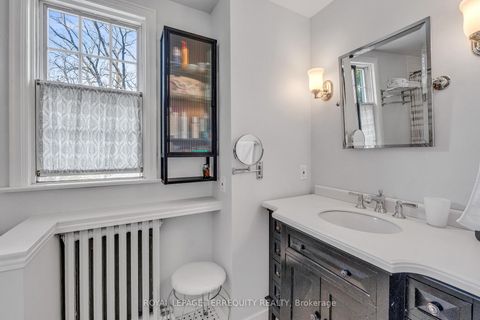 Photo 22 at 155 Centre Street W, Mill Pond, Richmond Hill