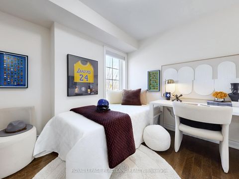 Photo 11 at 82 Hargrave Lane, York Mills, Toronto