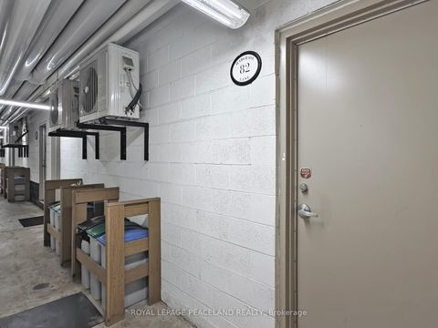 Photo 27 at 82 Hargrave Lane, York Mills, Toronto