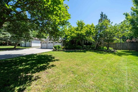 Photo 2 at 123 Fern Valley Crescent, Oak Ridges, Richmond Hill
