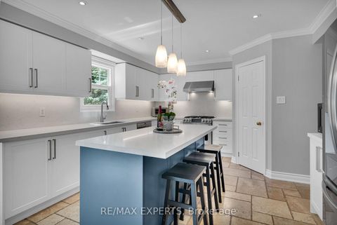 Photo 11 at 123 Fern Valley Crescent, Oak Ridges, Richmond Hill