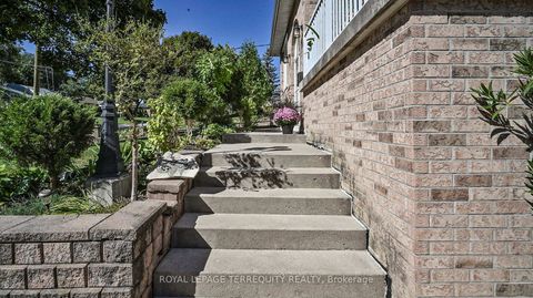 Photo 6 at 134 Hadrian Drive, Old Rexdale, Toronto