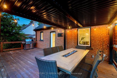 Photo 27 at 32 Castlebar Road, Queensway, Toronto