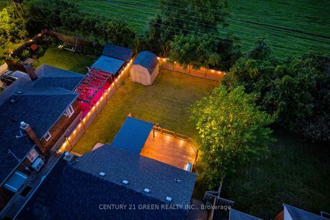 Photo 42 at 32 Castlebar Road, Queensway, Toronto