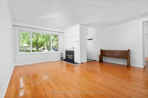 Photo 7 at 30 Benway Drive, Kipling, Toronto