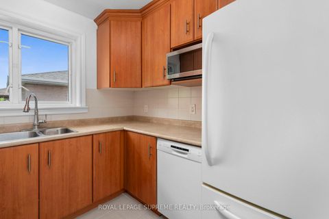 Photo 15 at 30 Benway Drive, Kipling, Toronto