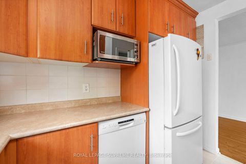 Photo 16 at 30 Benway Drive, Kipling, Toronto