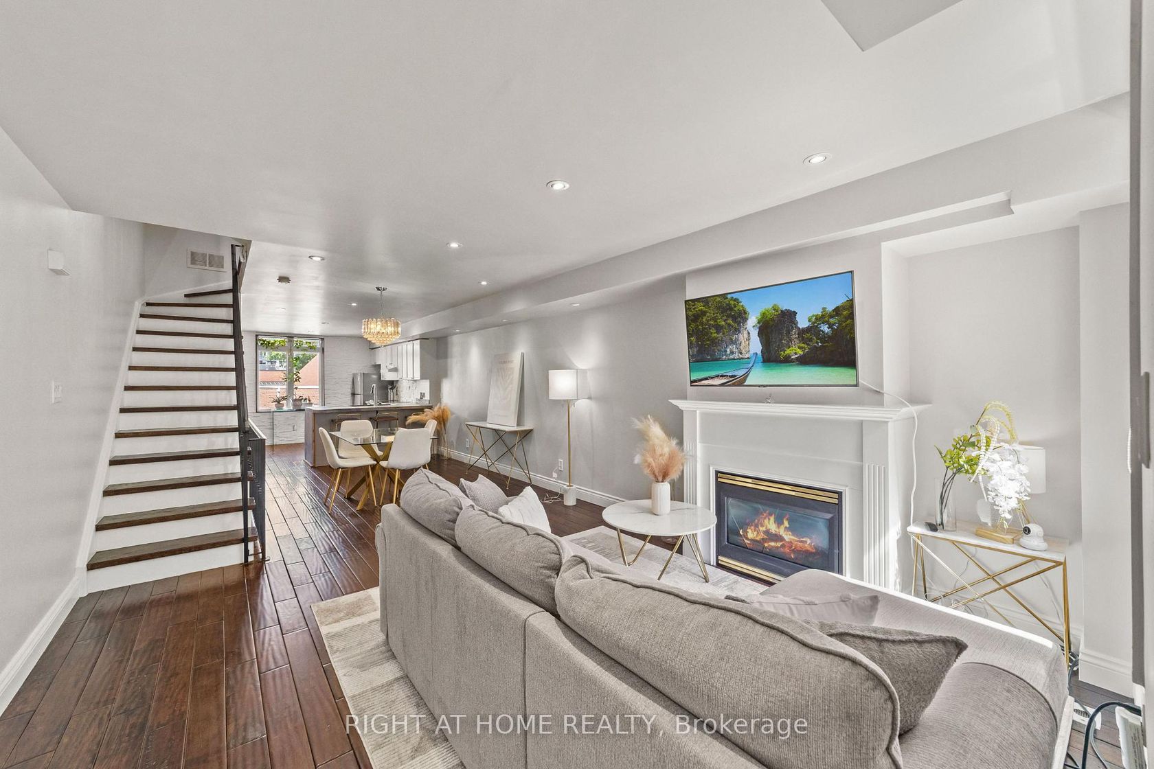 2608 - 12 Sudbury Street, Niagara, Toronto photo number 2