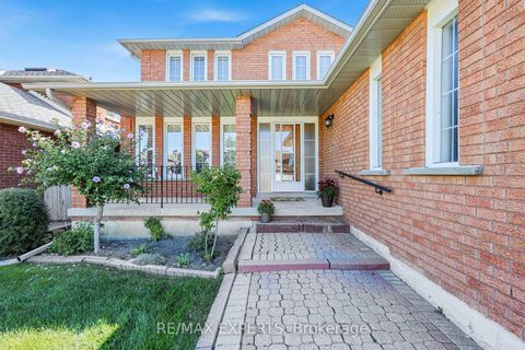 Photo 2 at 179 Bordeaux Drive, East Woodbridge, Vaughan