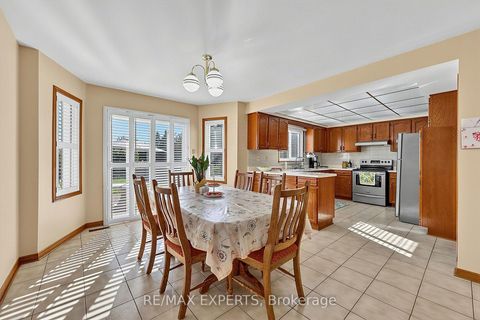 Photo 9 at 179 Bordeaux Drive, East Woodbridge, Vaughan