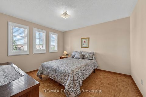 Photo 21 at 179 Bordeaux Drive, East Woodbridge, Vaughan