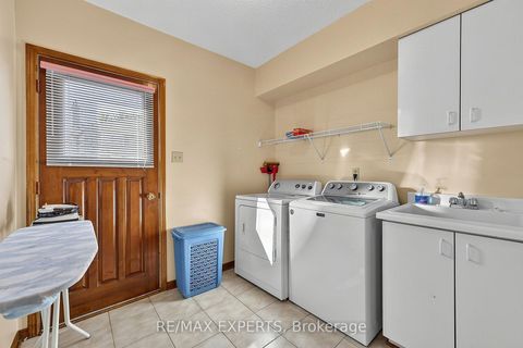 Photo 33 at 179 Bordeaux Drive, East Woodbridge, Vaughan