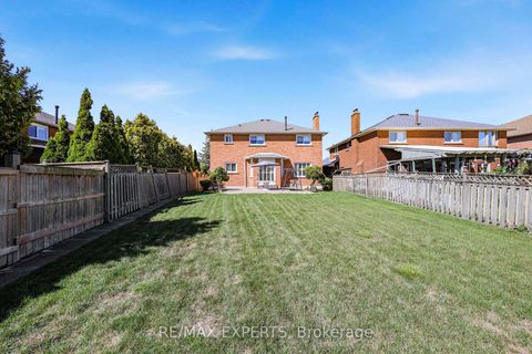 Photo 36 at 179 Bordeaux Drive, East Woodbridge, Vaughan