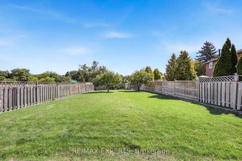 Photo 39 at 179 Bordeaux Drive, East Woodbridge, Vaughan
