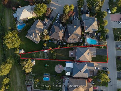 Photo 45 at 179 Bordeaux Drive, East Woodbridge, Vaughan