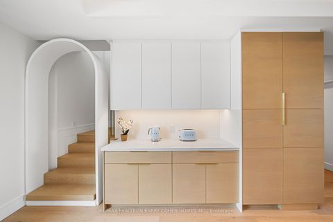 Photo 10 at 33 Lanark Avenue, Oakwood Village, Toronto