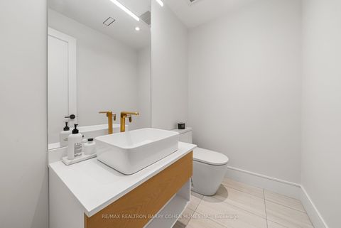 Photo 13 at 33 Lanark Avenue, Oakwood Village, Toronto