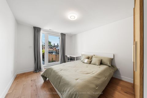 Photo 30 at 33 Lanark Avenue, Oakwood Village, Toronto