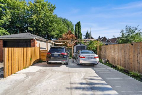 Photo 40 at 33 Lanark Avenue, Oakwood Village, Toronto