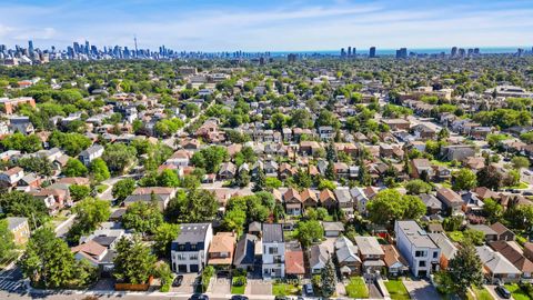 Photo 43 at 33 Lanark Avenue, Oakwood Village, Toronto