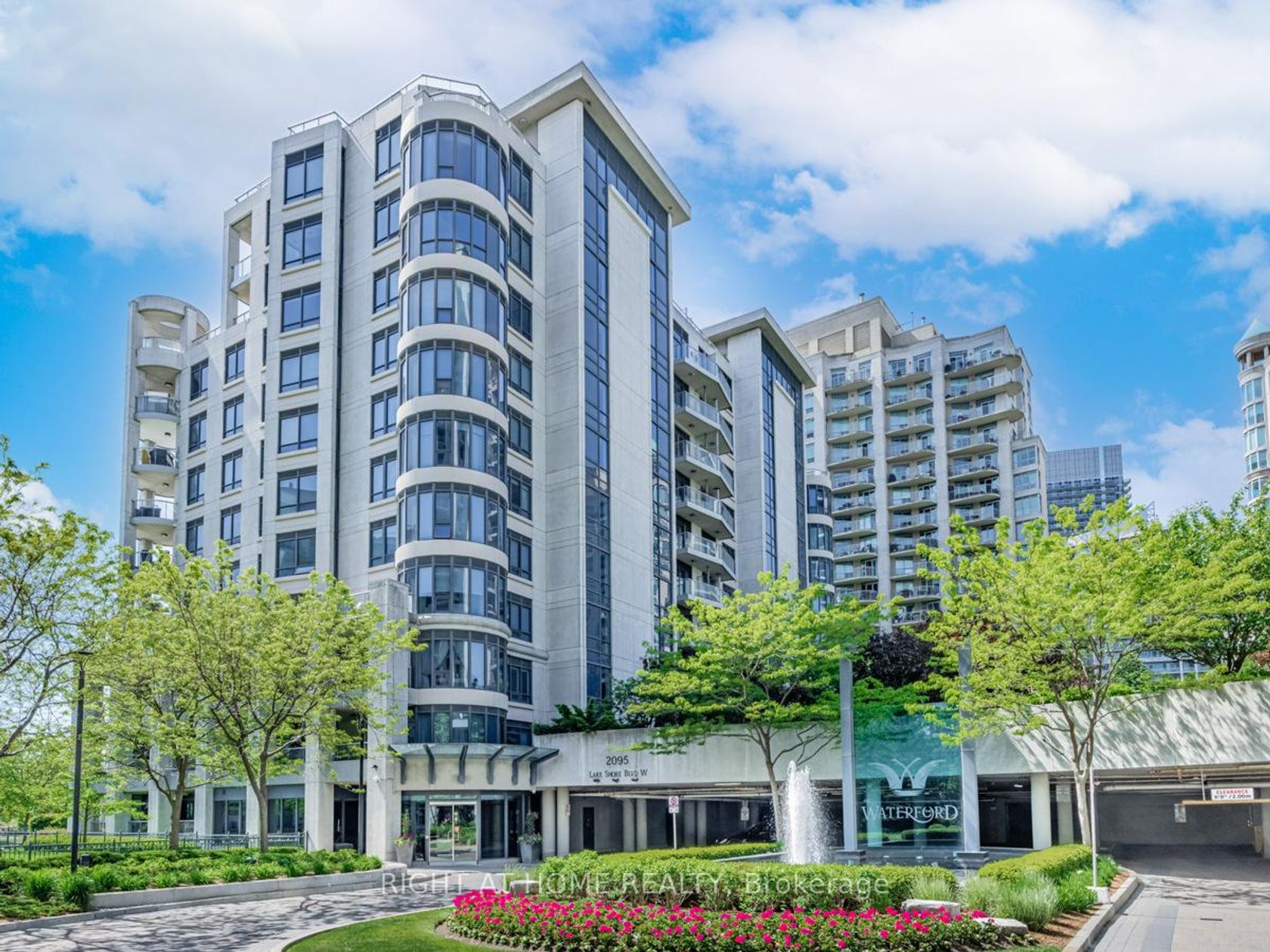 LPH19 - 2095 Lake Shore Boulevard W, Mimico, Toronto 