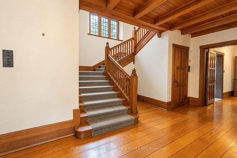 Photo 12 at 372 Old Yonge Street, Windfields, Toronto
