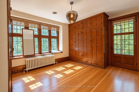 Photo 15 at 372 Old Yonge Street, Windfields, Toronto