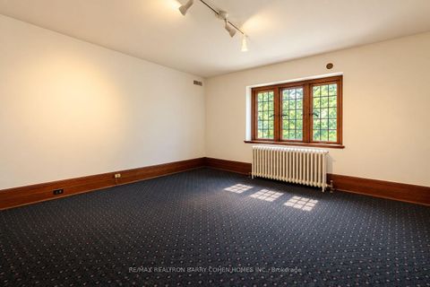 Photo 25 at 372 Old Yonge Street, Windfields, Toronto