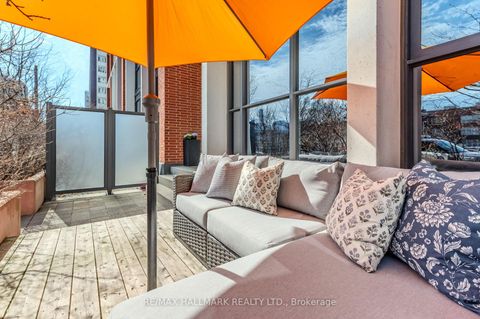 Photo 4 at 126 St David Street, Regent Park, Toronto