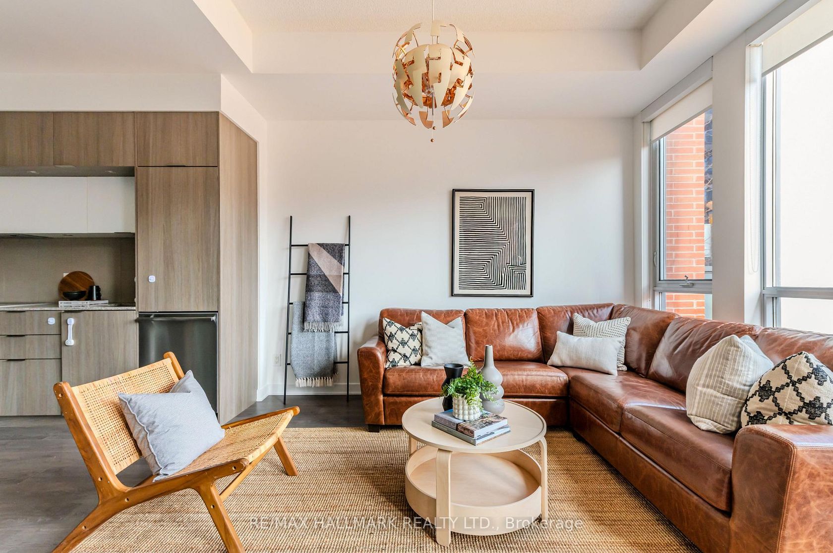 126 St David Street, Regent Park, Toronto photo number 2