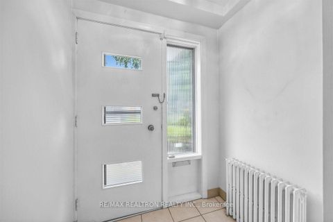 Photo 3 at 74 Lunness Road, Alderwood, Toronto
