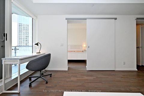 Photo 16 at 1512 - 1 Bloor Street E, Yonge Corridor, Toronto