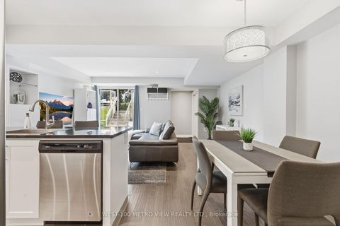 Photo 3 at 102 - 3 Applewood Lane, Etobicoke West Mall, Toronto