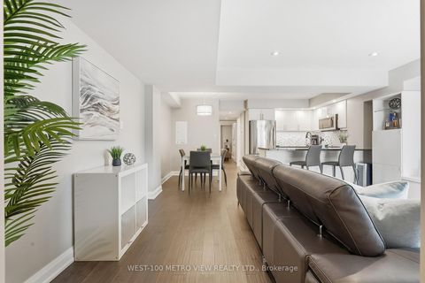 Photo 4 at 102 - 3 Applewood Lane, Etobicoke West Mall, Toronto