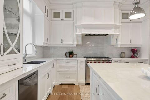 Photo 10 at 523 Vesta Drive, Forest Hill South, Toronto