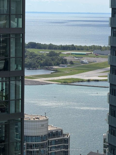 Photo 15 at 4602 - 65 Bremner Boulevard, Waterfront Communities C1, Toronto