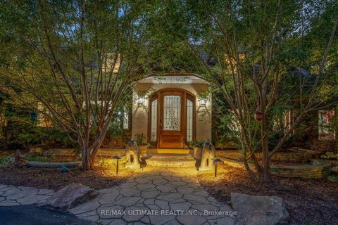 Photo 2 at 25 Bellehaven Crescent, Scarborough Village, Toronto