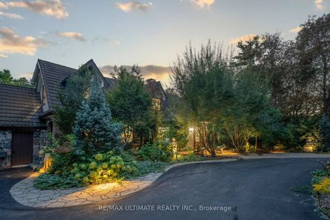 Photo 3 at 25 Bellehaven Crescent, Scarborough Village, Toronto
