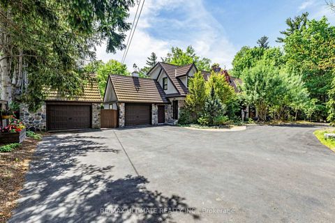 Photo 5 at 25 Bellehaven Crescent, Scarborough Village, Toronto