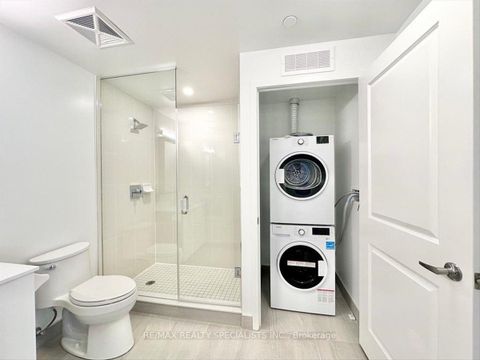 Photo 11 at 502 - 543 Richmond Street W, Waterfront Communities C1, Toronto
