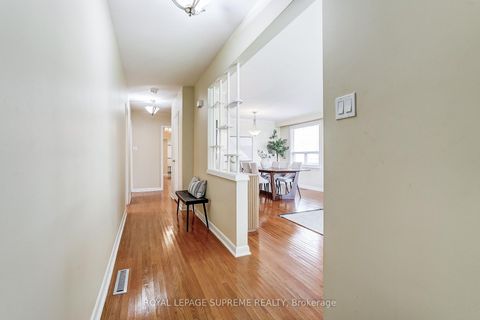 Photo 6 at 100 Summitcrest Drive, Richview, Toronto