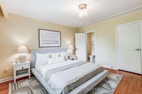 Photo 22 at 100 Summitcrest Drive, Richview, Toronto